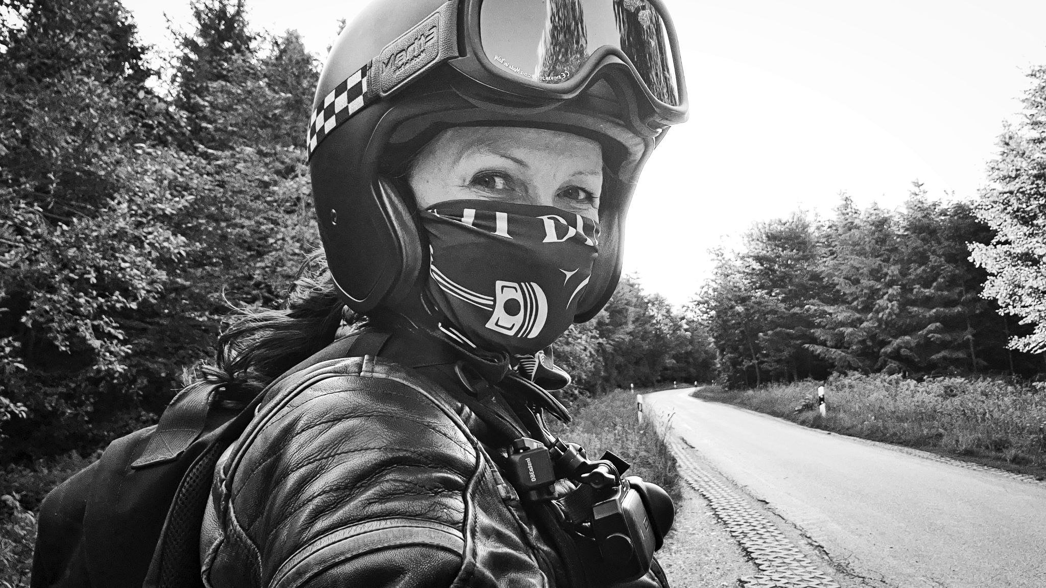 20260613 193246bw